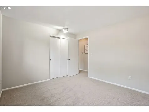 6134 SE Grant Street Portland OR 97215
