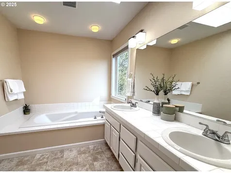 2655 Marylhurst Drive West Linn OR 97068