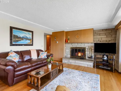 3443 NE 121st Avenue Portland OR 97220