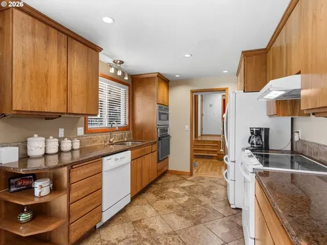 3443 NE 121st Avenue Portland OR 97220