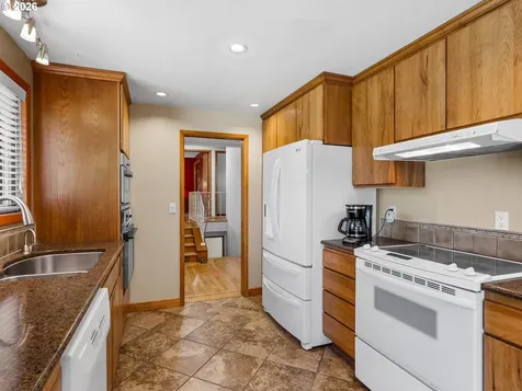 3443 NE 121st Avenue Portland OR 97220