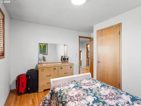 3443 NE 121st Avenue Portland OR 97220
