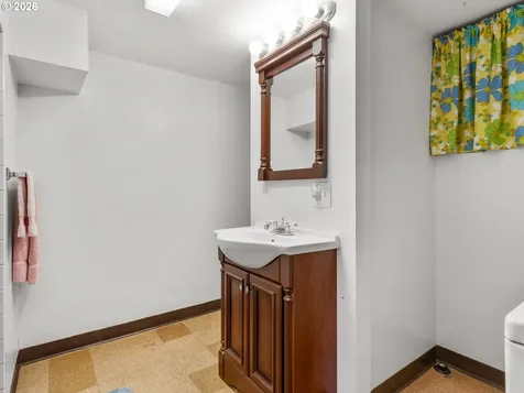 3443 NE 121st Avenue Portland OR 97220