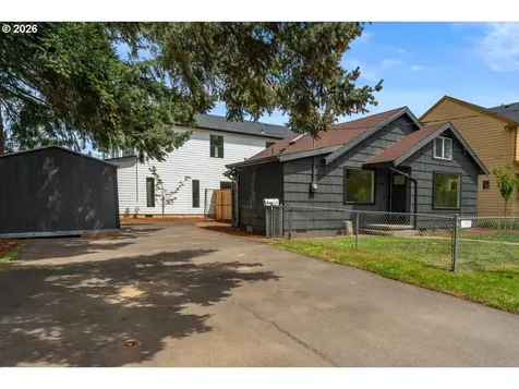 7005 SE Lexington Street Portland OR 97206