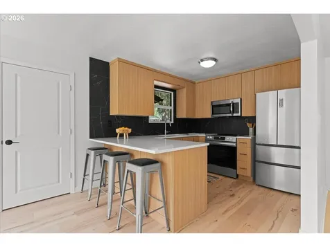 7005 SE Lexington Street Portland OR 97206