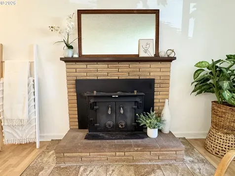 345 E Rosewood Avenue Eugene OR 97404
