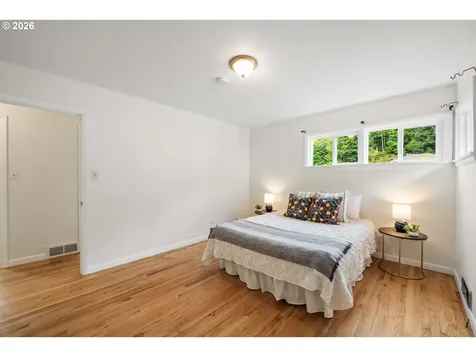 1465 3rd Street Astoria OR 97103