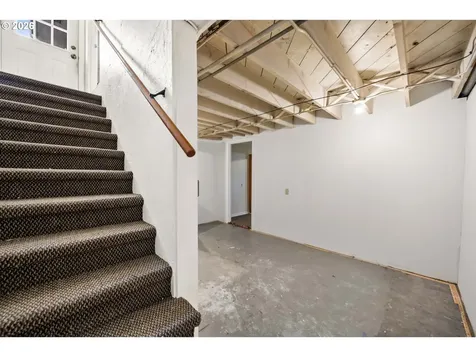 1465 3rd Street Astoria OR 97103