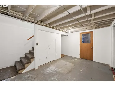 1465 3rd Street Astoria OR 97103
