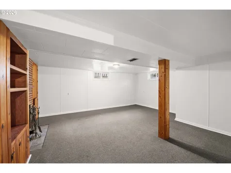1465 3rd Street Astoria OR 97103
