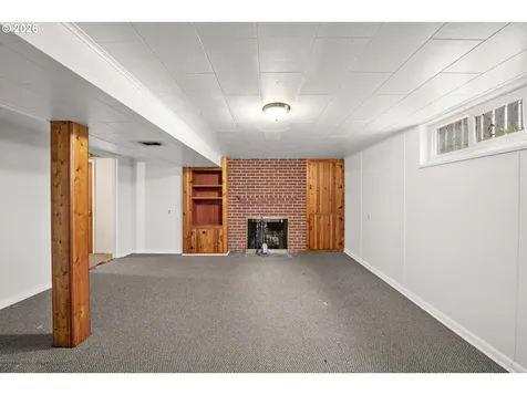 1465 3rd Street Astoria OR 97103