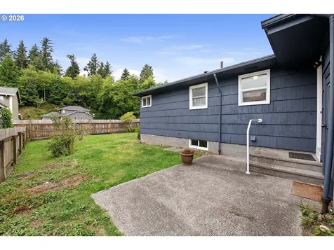 1465 3rd Street Astoria OR 97103