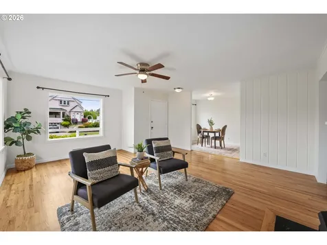 1465 3rd Street Astoria OR 97103
