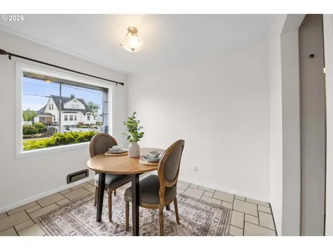1465 3rd Street Astoria OR 97103