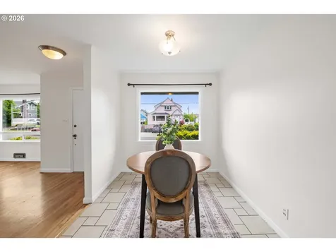 1465 3rd Street Astoria OR 97103
