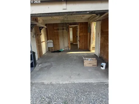 1707 H Street Springfield OR 97477