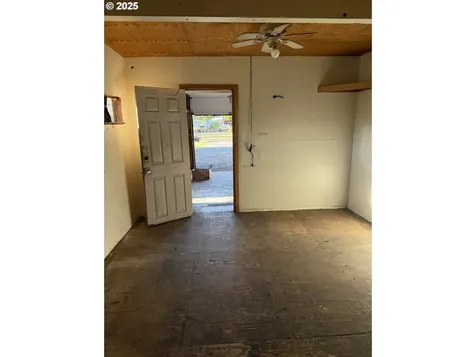 1707 H Street Springfield OR 97477