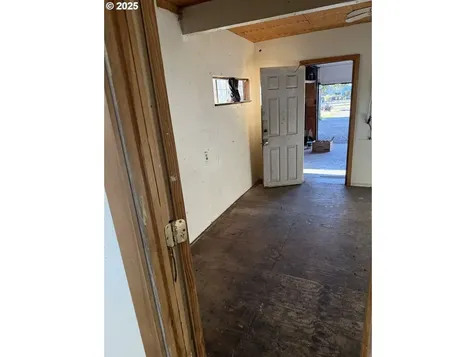 1707 H Street Springfield OR 97477