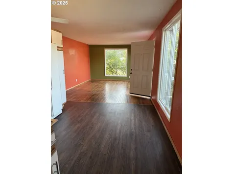 1707 H Street Springfield OR 97477