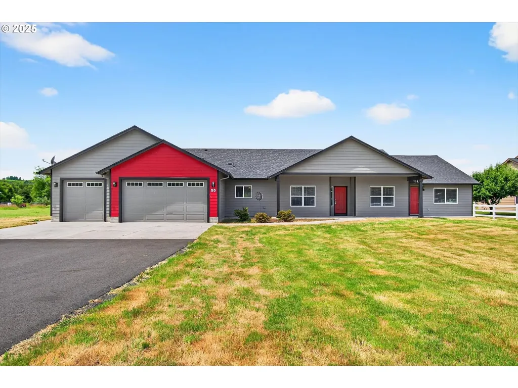 55 Monroe Drive Cathlamet WA 98612