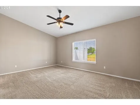 55 Monroe Drive Cathlamet WA 98612