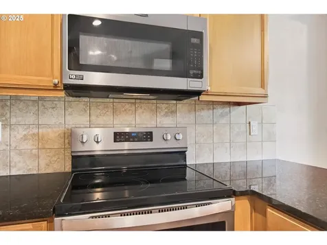 55 Monroe Drive Cathlamet WA 98612