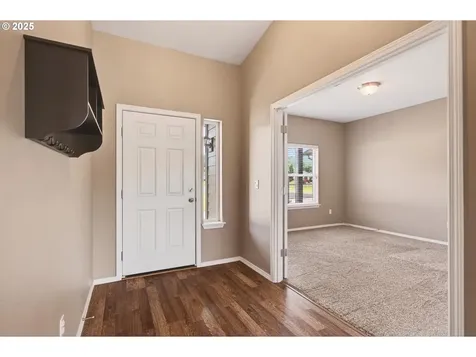55 Monroe Drive Cathlamet WA 98612