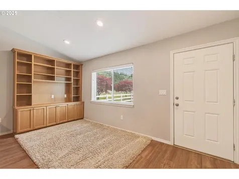 55 Monroe Drive Cathlamet WA 98612