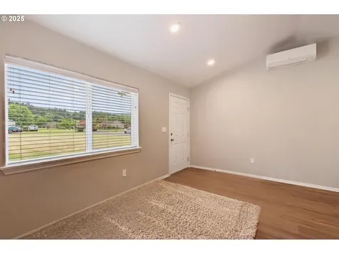 55 Monroe Drive Cathlamet WA 98612