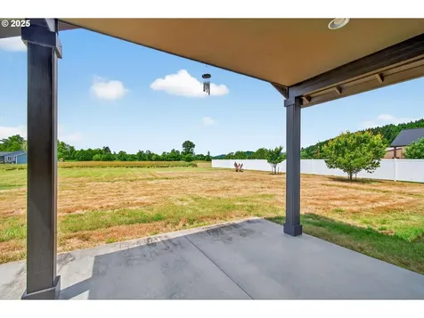 55 Monroe Drive Cathlamet WA 98612