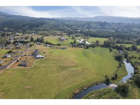 55 Monroe Drive Cathlamet WA 98612