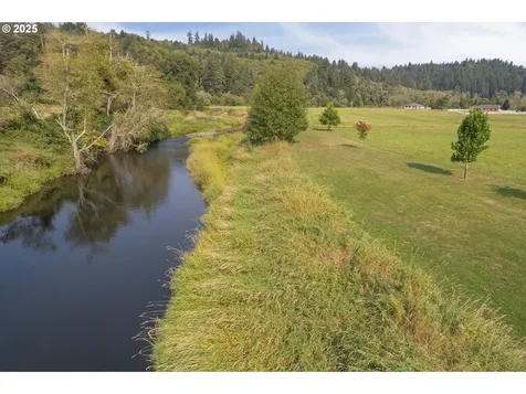55 Monroe Drive Cathlamet WA 98612