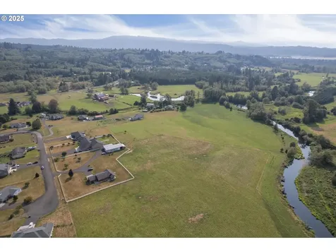 55 Monroe Drive Cathlamet WA 98612