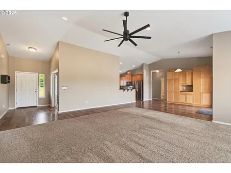 55 Monroe Drive Cathlamet WA 98612