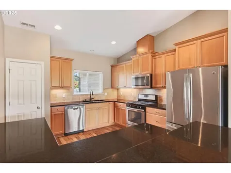 55 Monroe Drive Cathlamet WA 98612