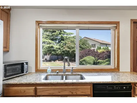2460 Bailey Hill Road Eugene OR 97405