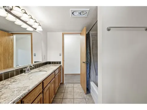 2460 Bailey Hill Road Eugene OR 97405