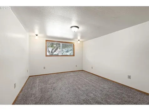 2460 Bailey Hill Road Eugene OR 97405
