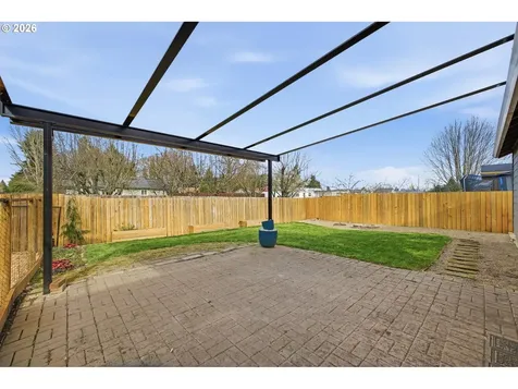 1121 Dahlia Street Woodburn OR 97071