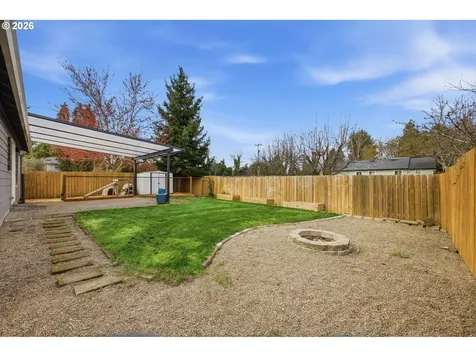 1121 Dahlia Street Woodburn OR 97071