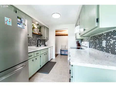 1121 Cedar Place Creswell OR 97426