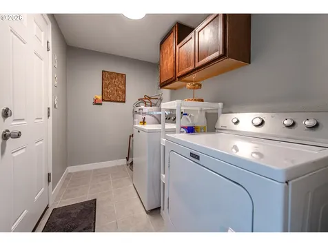 1121 Cedar Place Creswell OR 97426