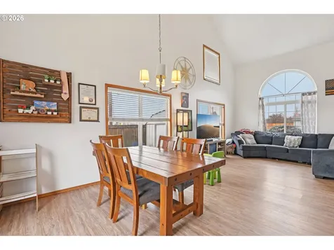 310 Pacific Street Columbia City OR 97018