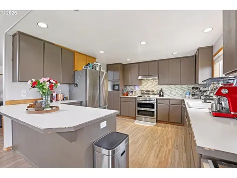 310 Pacific Street Columbia City OR 97018