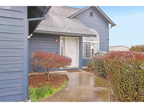 310 Pacific Street Columbia City OR 97018