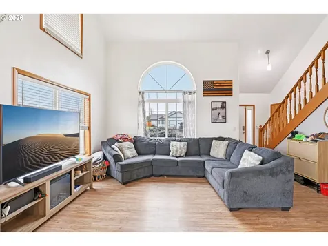 310 Pacific Street Columbia City OR 97018