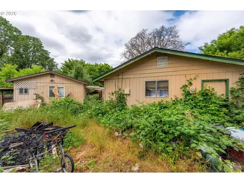 1535 SW 200th Court Beaverton OR 97003