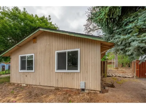 1535 SW 200th Court Beaverton OR 97003