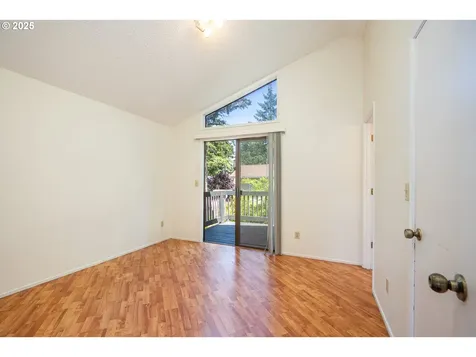 595 S 68th Place Springfield OR 97478