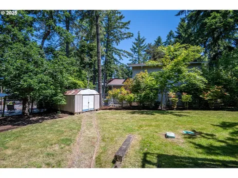 595 S 68th Place Springfield OR 97478